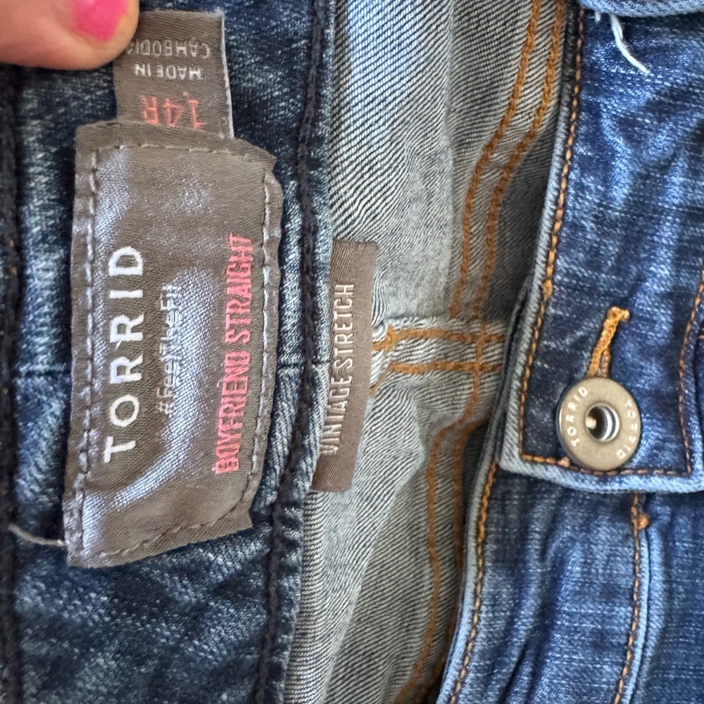 Torrid boyfriend straight 14 women’s jeans - Picture 3 of 9